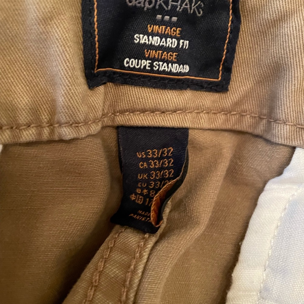 Gap Men’s Khakis size 33x32 - Picture 2 of 4